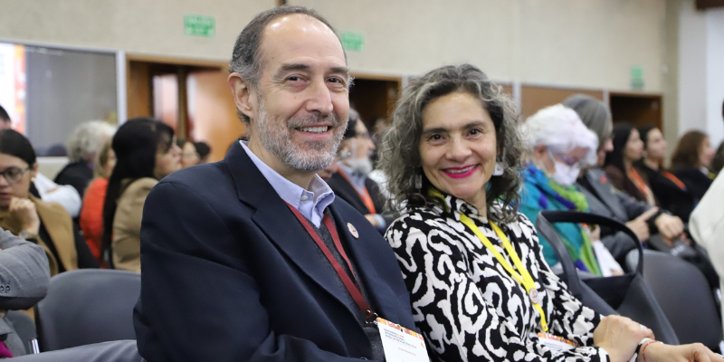 Juan Carlos Silas Casillas y Nisme Pineda en el seminario internacional 2024 del Idep